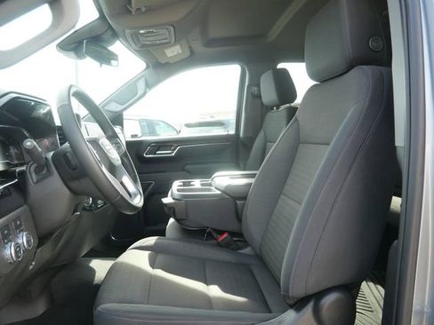 Used 2025 GMC Sierra 1500 Elevation image 12