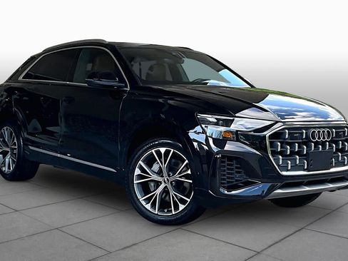Used 2024 Audi Q8 Premium Plus w/ Premium Plus Package AWD/4WD image 3