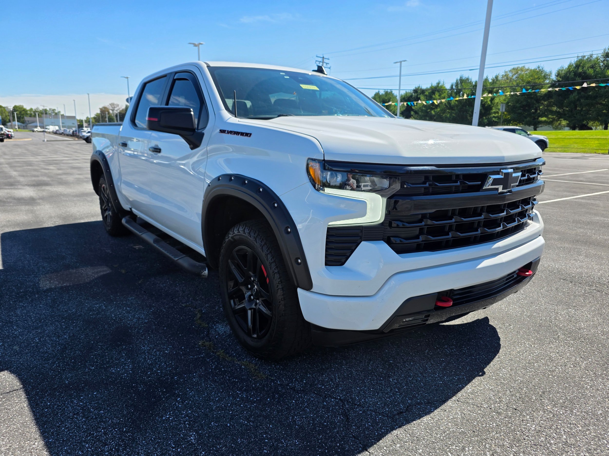 Used 2022 Chevrolet Silverado 1500 RST w/ Redline Edition AWD/4WD image 7