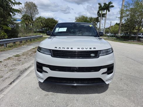 Certified 2025 Land Rover Range Rover Sport Dynamic SE image 8