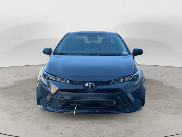 Used 2024 Toyota Corolla LE FWD image 2