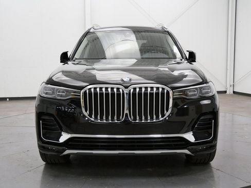 Used 2022 BMW X7 xDrive40i w/ Cold Weather Package image 2