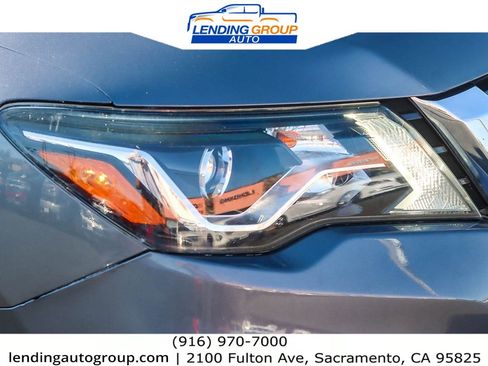 Used 2019 Nissan Pathfinder SV image 7