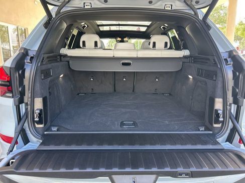 Used 2024 BMW X5 xDrive40i w/ M Sport Package AWD/4WD image 47