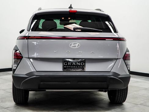 Used 2025 Hyundai Kona SEL image 12