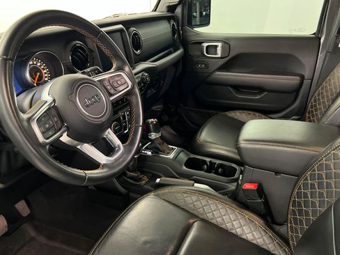 Used 2021 Jeep Wrangler Unlimited Sahara AWD/4WD image 16