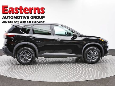 Used 2023 Nissan Rogue S AWD/4WD image 4