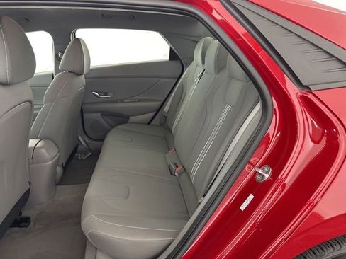 Used 2023 Hyundai Elantra SEL w/ Convenience Package image 25