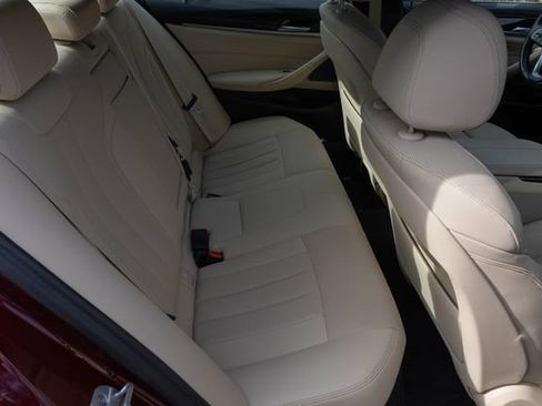 Certified 2023 BMW 530e xDrive w/ Premium Package image 19