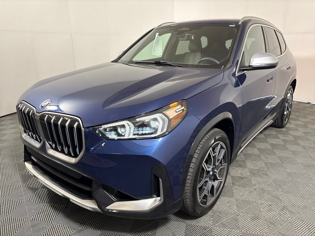 Certified 2023 BMW X1 xDrive28i w/ Convenience Package AWD/4WD image 2