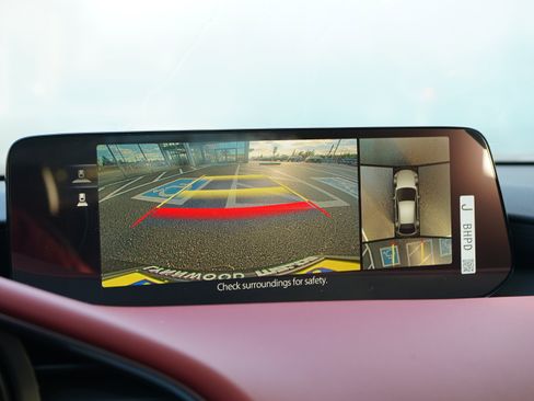 New 2026 MAZDA MAZDA3 Hatchback w/Premium Plus Pkg image 24