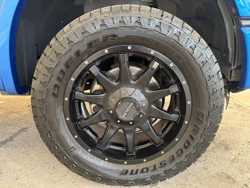 Used 2015 Ford F150 Lariat image 12