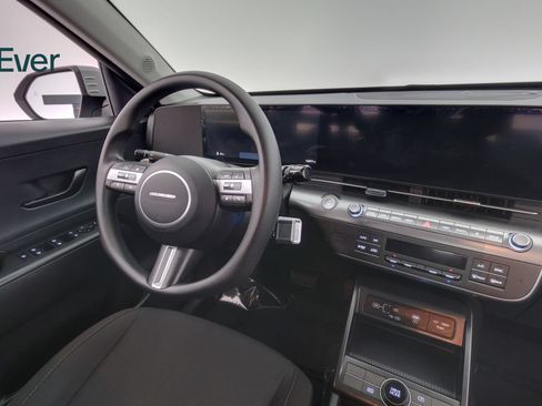 Used 2024 Hyundai Kona SE FWD image 25