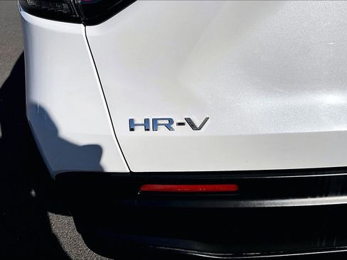 Used 2024 Honda HR-V LX image 8