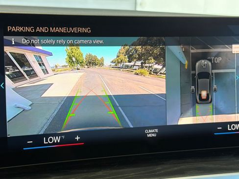 Used 2023 BMW i4 eDrive40 w/ M Sport Package RWD image 25