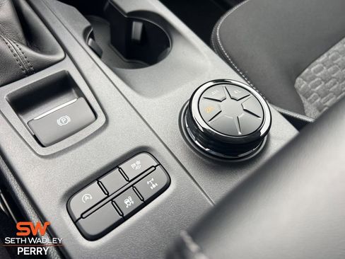 New 2025 Ford Ranger XLT w/ Equipment Group 301A High image 18