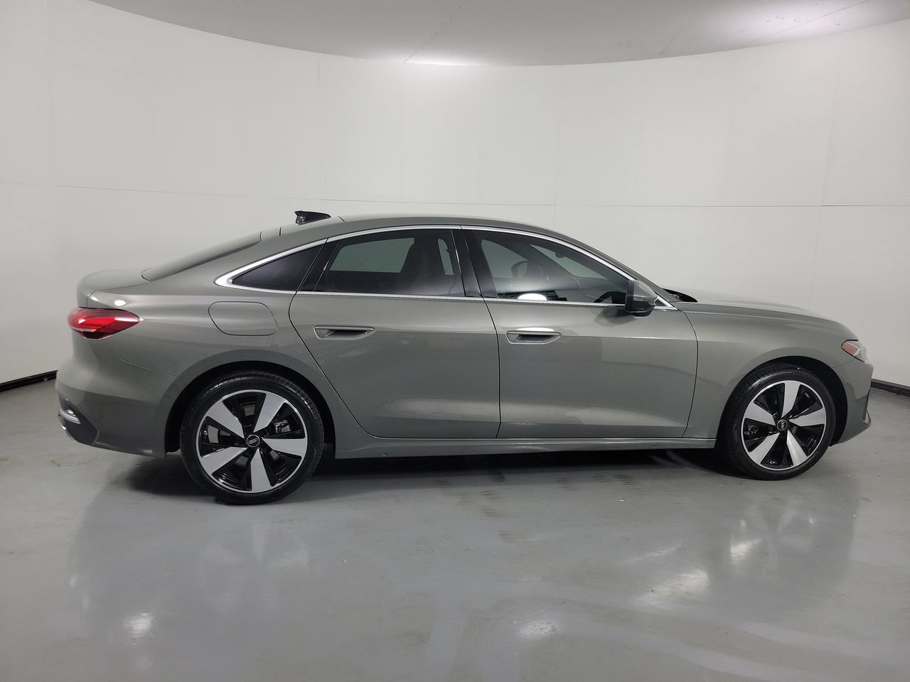 Used 2025 Audi A5 Premium Plus w/ Premium Plus AWD/4WD image 31