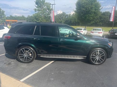 Used 2022 Mercedes-Benz GLS 580 4MATIC image 5