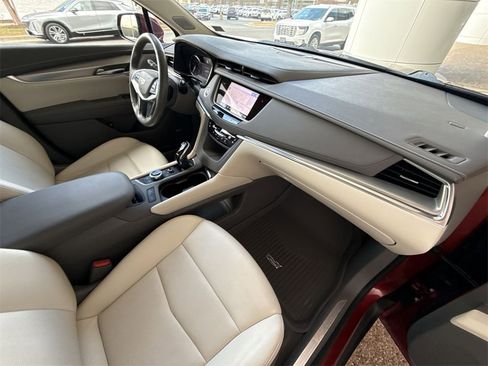 Certified 2023 Cadillac XT5 Premium Luxury w/ LPO, Floor Liner Package image 29