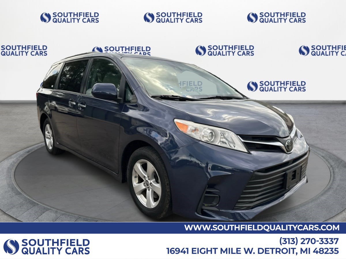 Used 2020 Toyota Sienna LE w/ LE Preferred Package FWD image 1