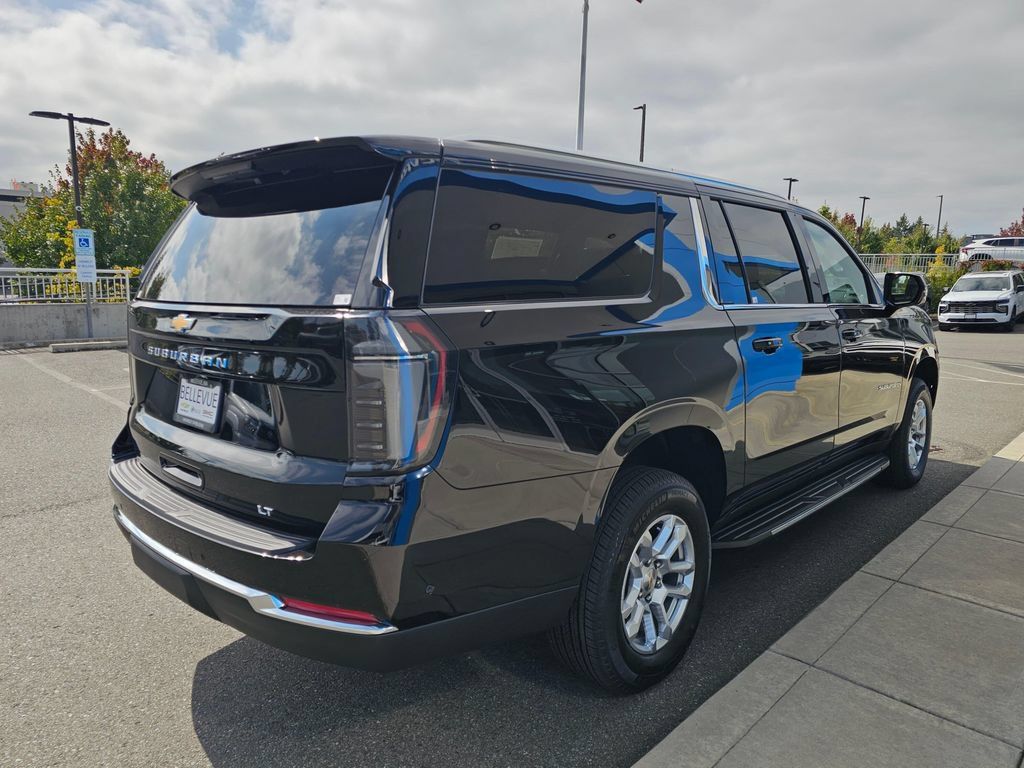 New 2026 Chevrolet Suburban LT w/ Comfort Package AWD/4WD image 7