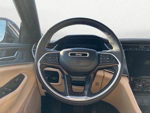 Used 2023 Jeep Grand Cherokee L Limited w/ Luxury Tech Group II image 12