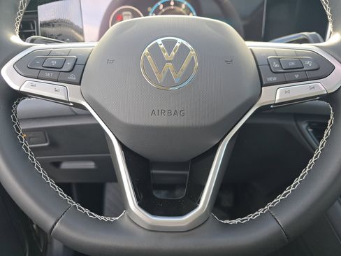 New 2026 Volkswagen Tiguan SE image 20