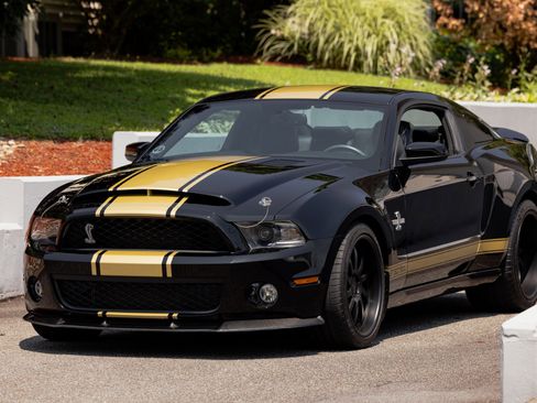 Used 2012 Ford Mustang Shelby GT500 w/ SVT Performance Pkg image 4