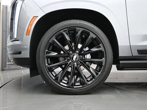Used 2026 Cadillac Escalade Platinum Sport w/ LPO, ONYX Package AWD/4WD image 8