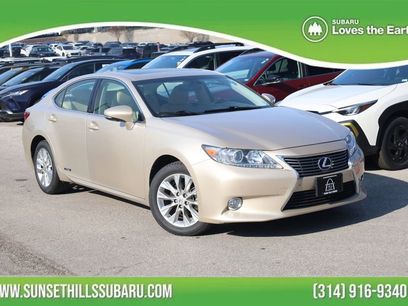 Used 2013 Lexus ES 300h w/ Premium Pkg