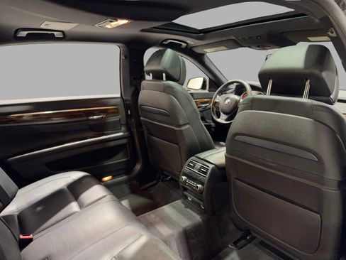 Used 2013 BMW 740Li image 33