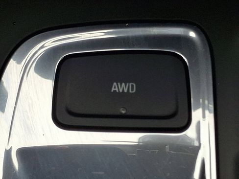 Used 2023 Chevrolet Equinox LT AWD/4WD image 27