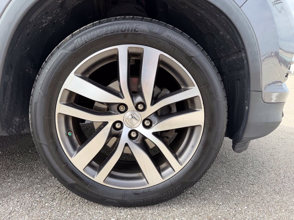 Used 2017 Honda Pilot Touring image 16