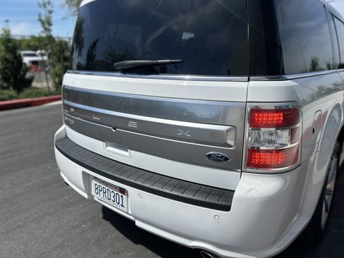 Used 2019 Ford Flex Limited FWD image 10