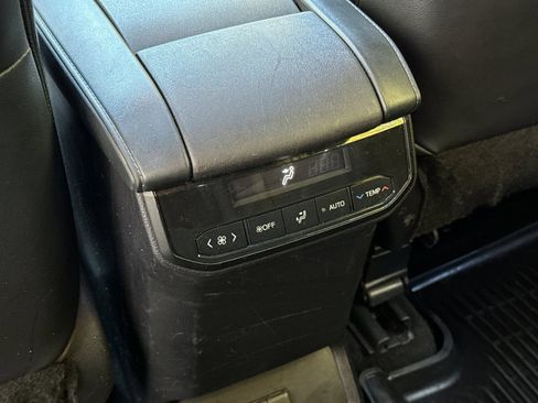 Used 2023 Toyota Highlander XSE image 14