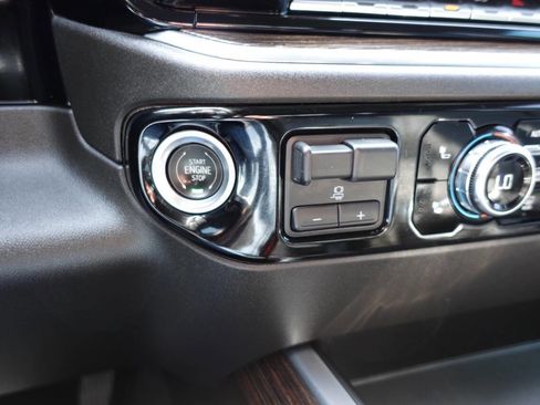 Used 2023 GMC Sierra 1500 Elevation w/ Preferred Package image 40