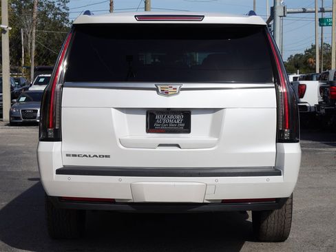 Used 2016 Cadillac Escalade ESV Luxury image 17