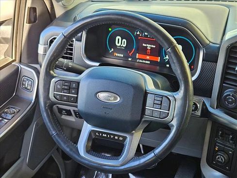 Used 2022 Ford F150 Limited image 11