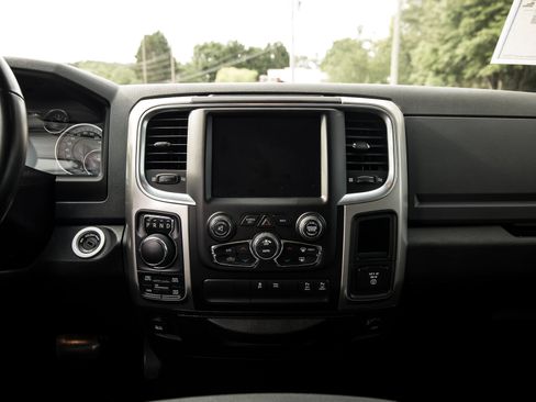 Used 2019 RAM 1500 Big Horn AWD/4WD image 56