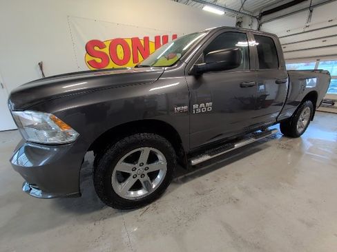 Used 2015 RAM 1500 Express image 2