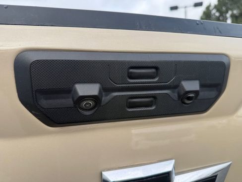 Used 2022 Chevrolet Silverado 1500 ZR2 image 11