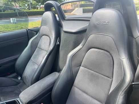 Used 2018 Porsche 718 Boxster GTS RWD image 17
