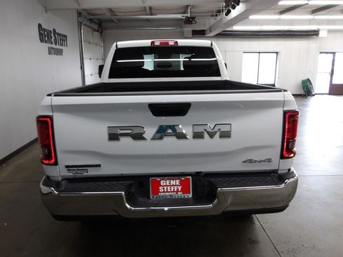 Used 2026 RAM 2500 Big Horn AWD/4WD image 7