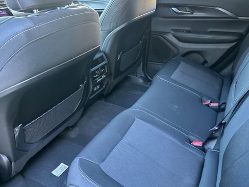 New 2025 Jeep Grand Cherokee Laredo X image 13