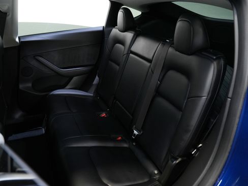 Used 2021 Tesla Model Y Long Range image 34