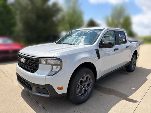 New 2026 Ford Maverick XLT w/ XLT Luxury Package AWD/4WD image 11