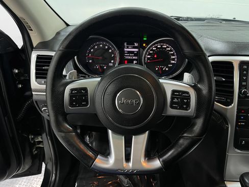 Used 2013 Jeep Grand Cherokee SRT8 w/ Luxury Group II AWD/4WD image 22