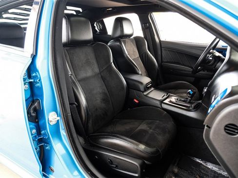 Used 2023 Dodge Charger R/T w/ Plus Group image 33