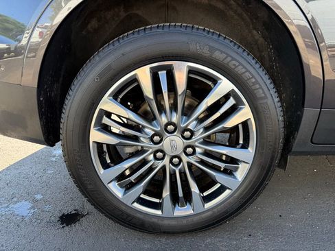 Used 2018 Cadillac XT5 Premium Luxury w/ Driver Assist Package AWD/4WD image 41