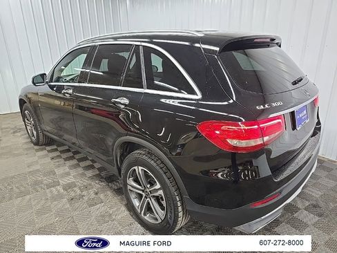 Used 2019 Mercedes-Benz GLC 300 4MATIC image 11